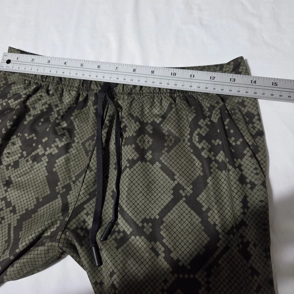 Lululemon Street To Studio Pant II 4 Green Snakeskin Pixelated Jogger Crop 7/8